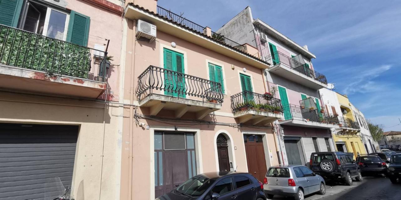 3-salle Appartement à Messina, Italy No. 40837
