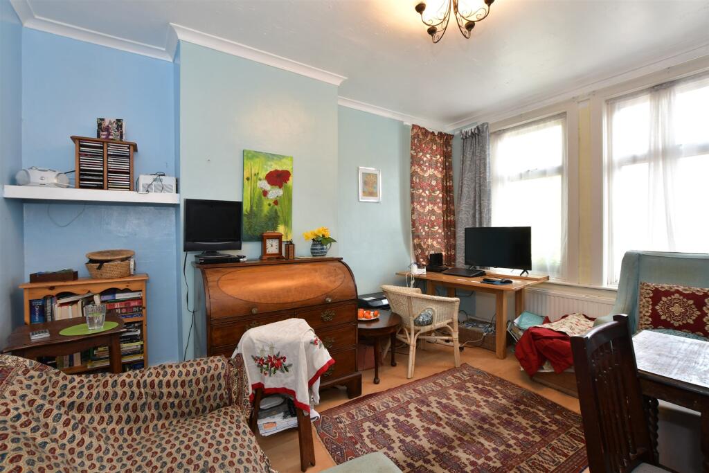 2 bedrooms Apartment in Walthamstow, United Kingdom No. 4037
