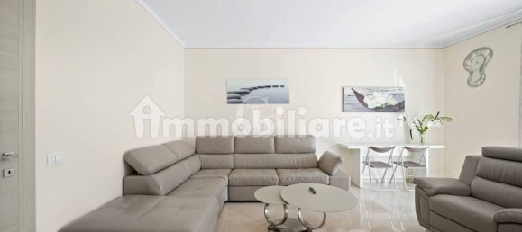 4 bedrooms Villa in Toscolano Maderno, Italy No. 122101 2