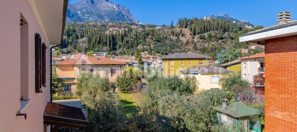 4 bedrooms Villa in Toscolano Maderno, Italy No. 122101 9