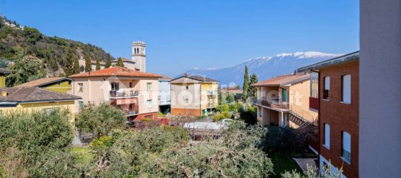 4 bedrooms Villa in Toscolano Maderno, Italy No. 122101 14