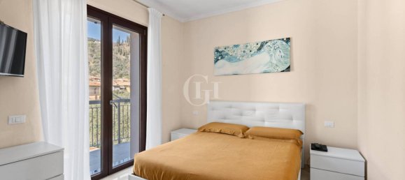 4 bedrooms Villa in Toscolano Maderno, Italy No. 122101 16