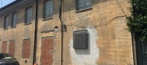 7 rooms Apartment in Novellara, Italy No. 95080 6