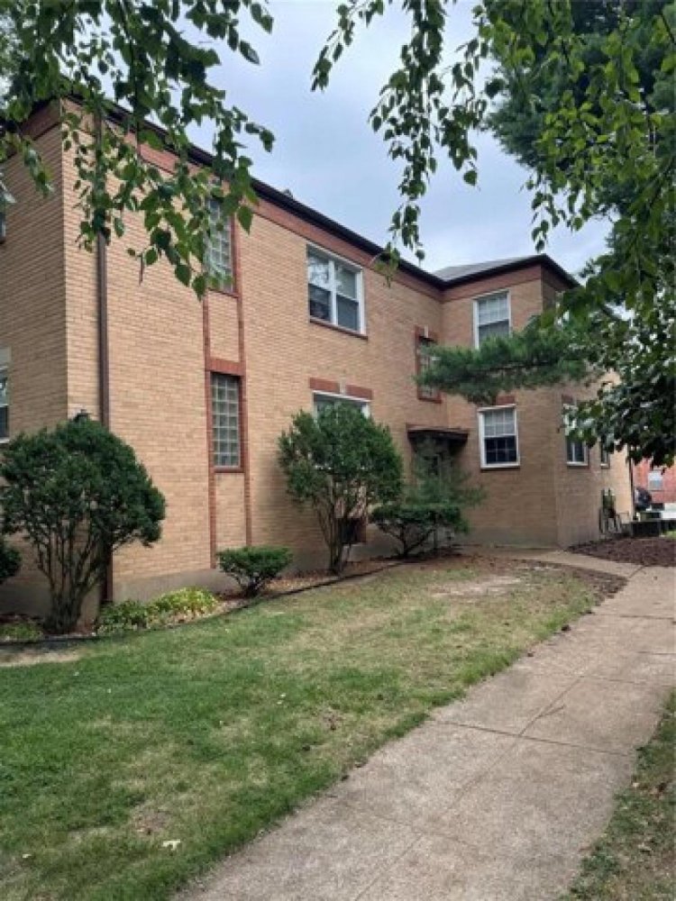 6 bedrooms House in Saint Louis, USA No. 385471