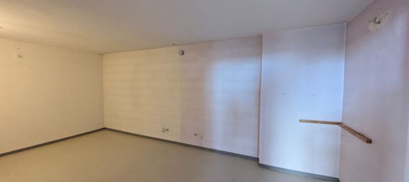 1 bedroom Building in Creutzwald, France No. 70333 5