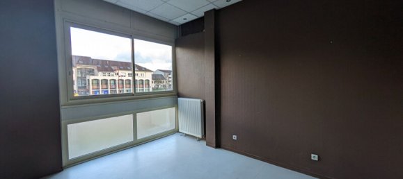 1 bedroom Building in Creutzwald, France No. 70333 6