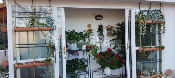 3 Schlafzimmer Villa in Serramazzoni, Italy, Nr. 254616 8