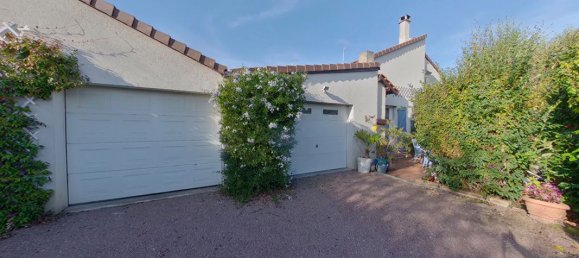 4 bedrooms House in La Riche, France No. 227040 9