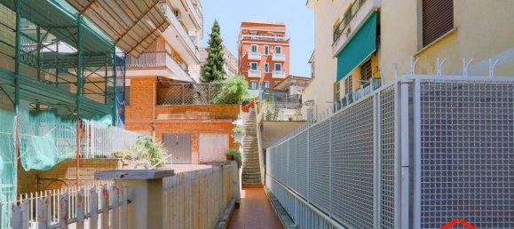 1 chambre Appartement à Rome, Italy No. 308778 8