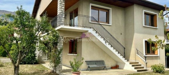 Casa de 3 dormitorios en Gap, France No. 345910 2