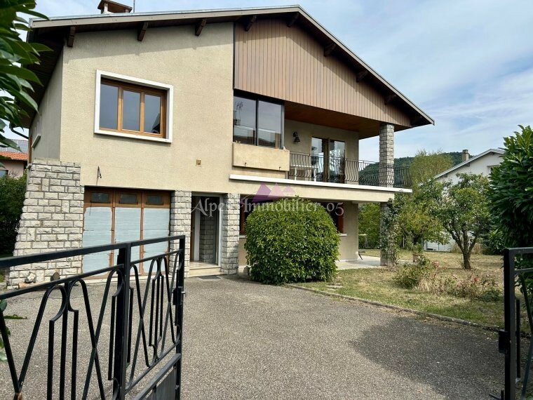 Casa de 3 dormitorios en Gap, France No. 345910