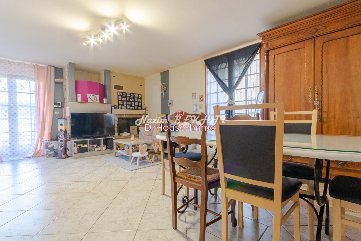 Casa de 3 dormitorios en Breuil-Bois-Robert, France No. 164663