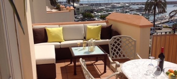 Adosado de 5 dormitorios en Estepona, Spain No. 145513 3