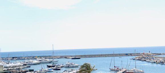 Adosado de 5 dormitorios en Estepona, Spain No. 145513 27