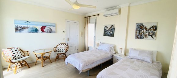 Adosado de 5 dormitorios en Estepona, Spain No. 145513 16