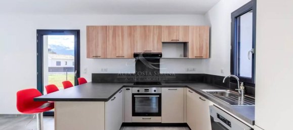 3 bedrooms House in Ghisonaccia, France No. 43486 2