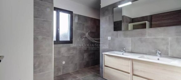 3 bedrooms House in Ghisonaccia, France No. 43486 12