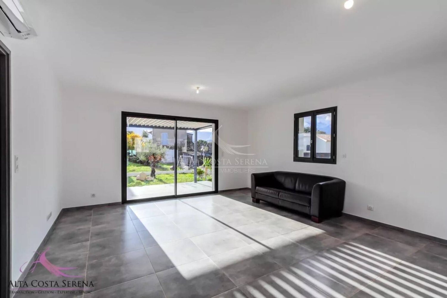 3 bedrooms House in Ghisonaccia, France No. 43486