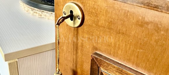 Дом с 8 комнатами в Брешиа, Италия № 324972 18