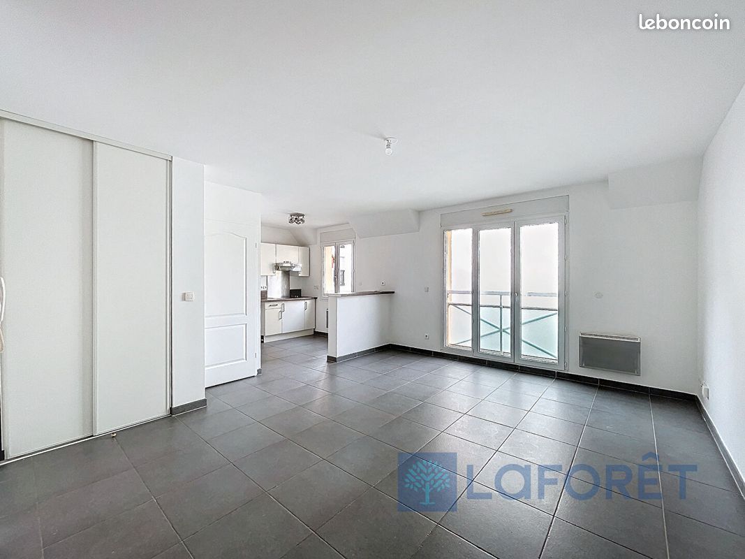 2 bedrooms Duplex in Arpajon, France No. 115466