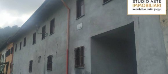 5 bedrooms Building in Monteu da Po, Italy No. 45065 3