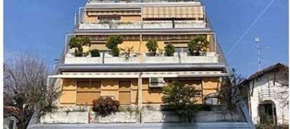 5غرفة شقة في Cassano Magnago, Italy رقم 2333 2