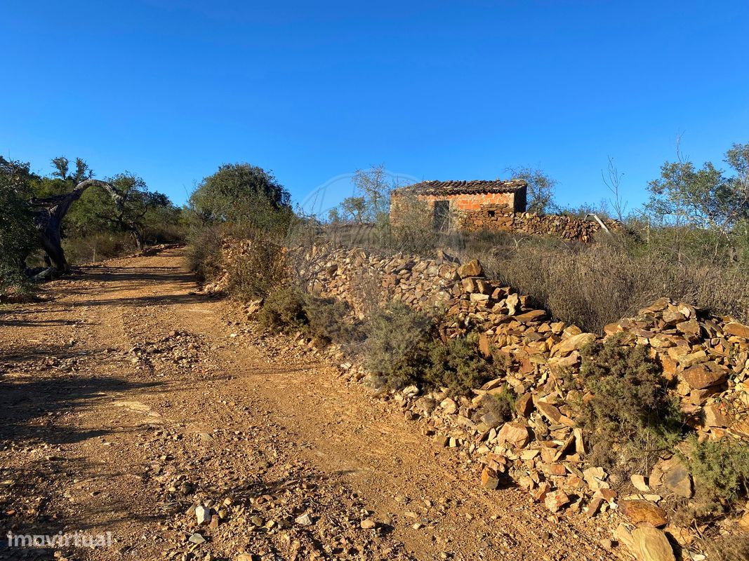 Terreno em Faro, Portugal 3340 m² N.º 55051
