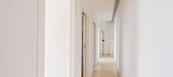 5غرفة شقة في Rome, Italy رقم 27094 62