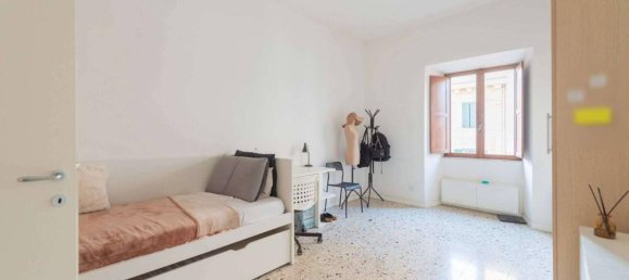 5غرفة شقة في Rome, Italy رقم 27094 50