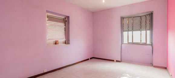 322m² Building in Valbom, Portugal No. 45103 21