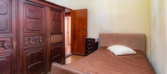 322m² Building in Valbom, Portugal No. 45103 32