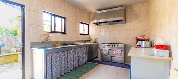 322m² Building in Valbom, Portugal No. 45103 33