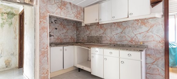 322m² Building in Valbom, Portugal No. 45103 19