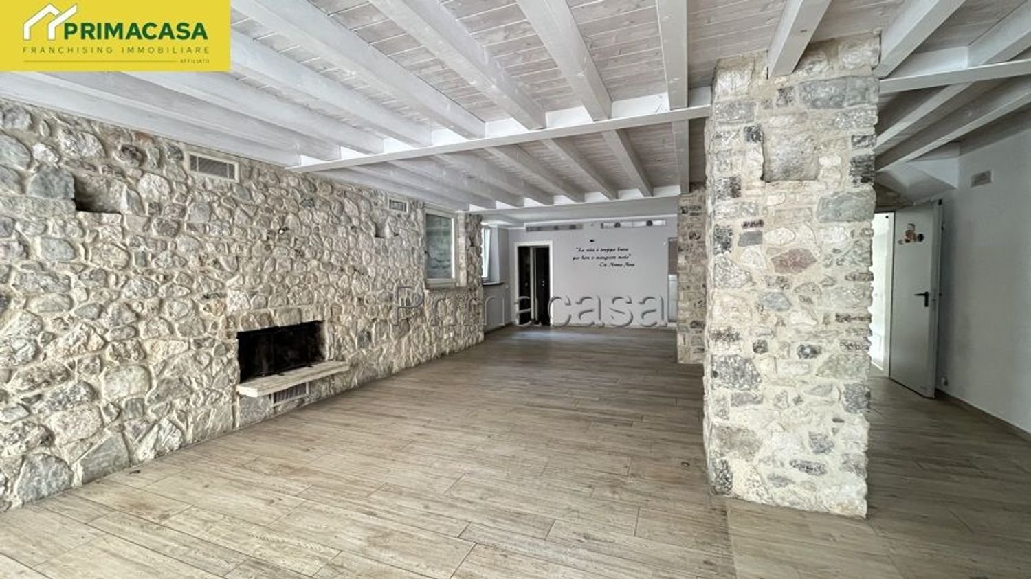 Propriété commerciale à Gargnano, Italy 60m² No. 358799