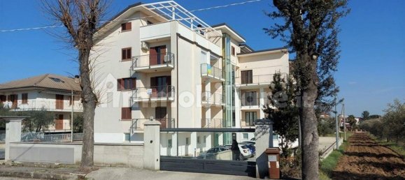 Escritório em Sant'Egidio alla Vibrata, Italy 108 m² N.º 342994 10