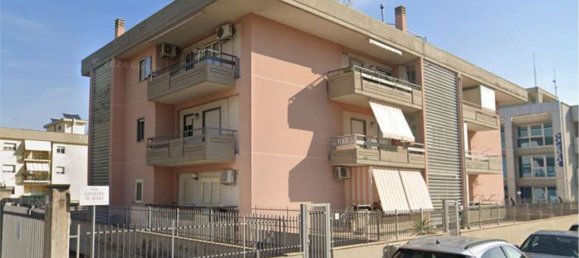 Квартира с 4 комнатами в Лентини, Италия № 43260 3