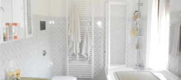 3 bedrooms House in Rapino, Italy No. 689 7