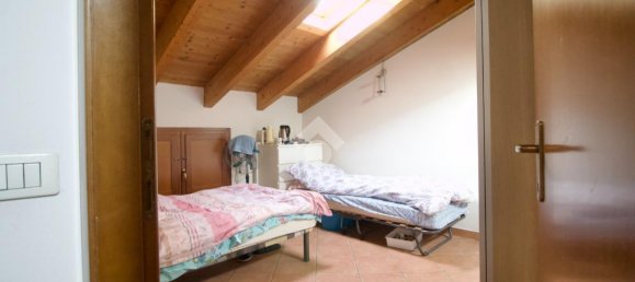 Квартира с 4 комнатами в Реджо Эмилия, Италия № 4733 19