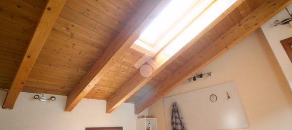 Квартира с 4 комнатами в Реджо Эмилия, Италия № 4733 30