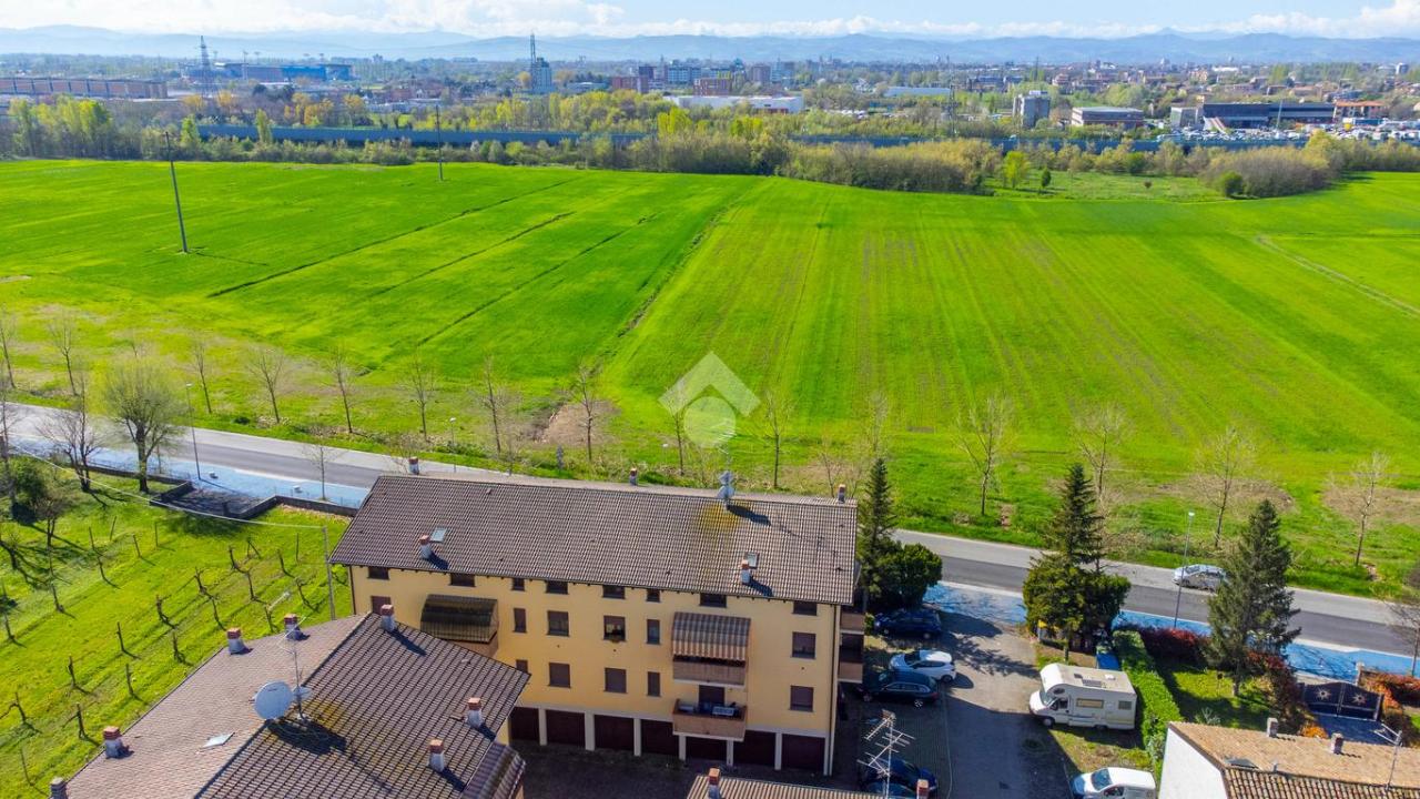 Квартира с 4 комнатами в Реджо Эмилия, Италия № 4733