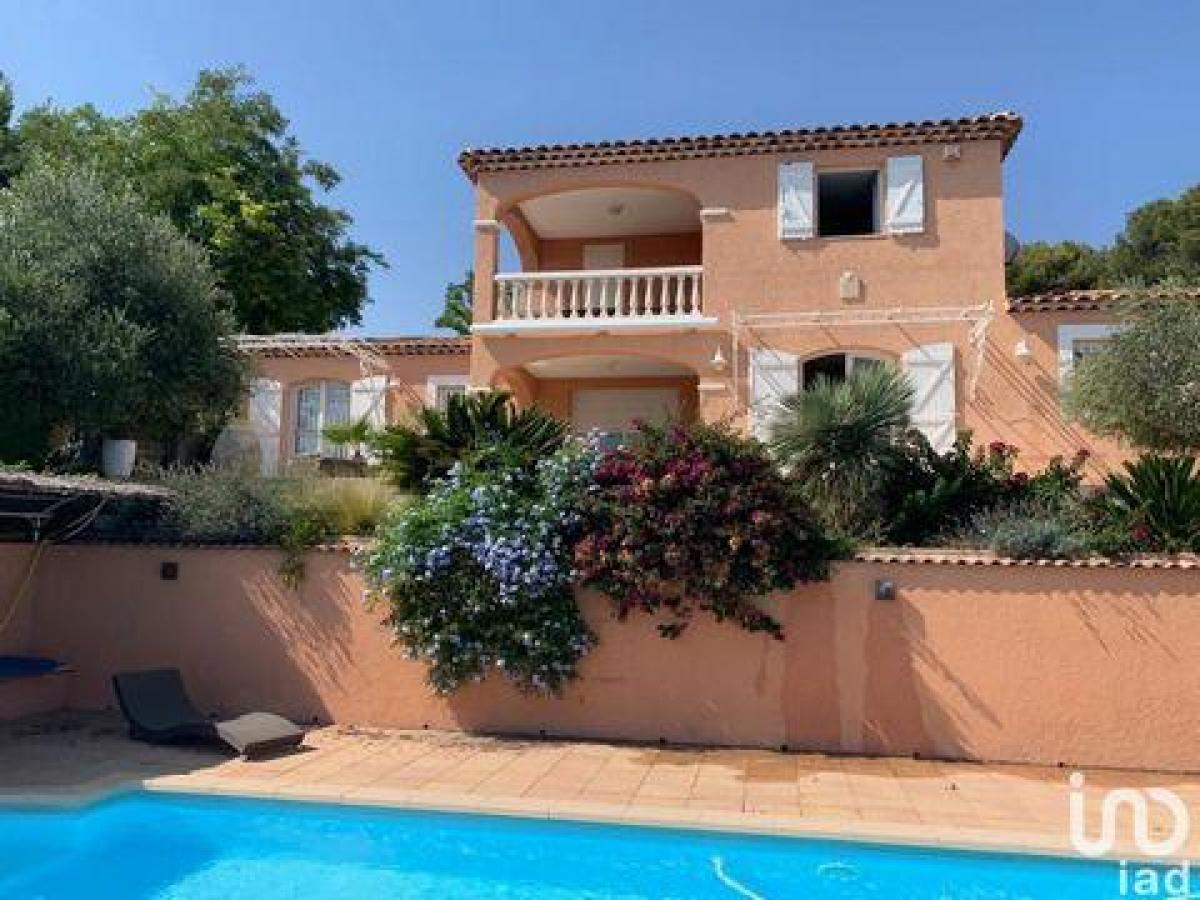 Дом с 3 спальнями в Марсель, Франция № 7917