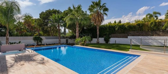 7 bedrooms Villa in Marbella, Spain No. 19397 14