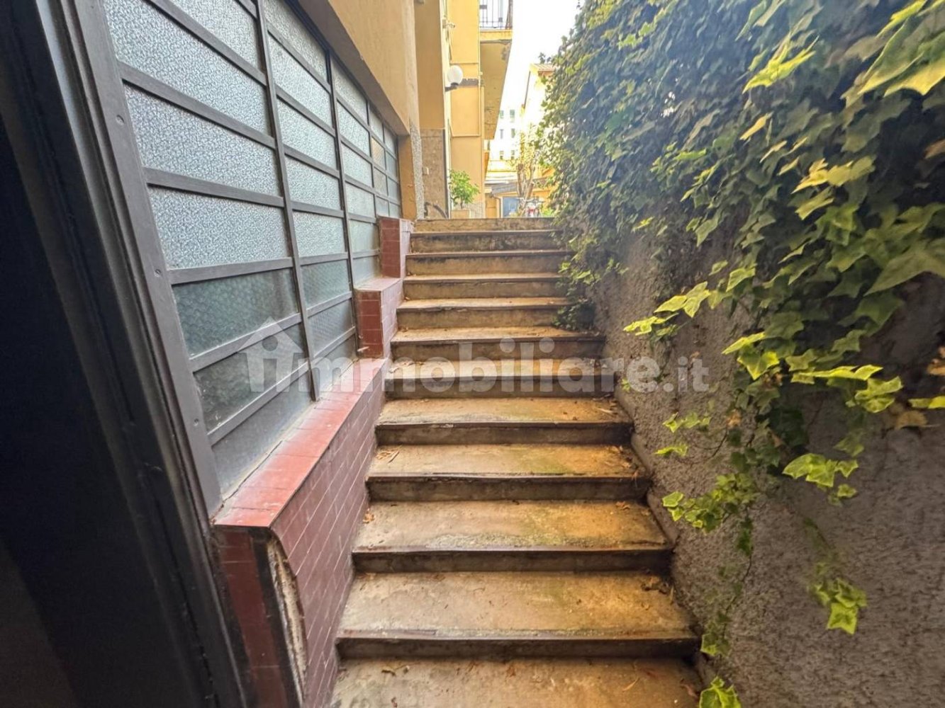 50m² Warehouse in Milan, Italy No. 368290