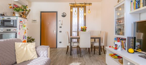 2-Zimmer Wohnung in Saronno, Italy, Nr. 2338 11