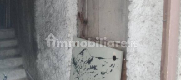 3 rooms Apartment in Carugo, Italy No. 359278 7