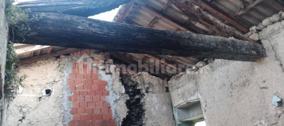 3 rooms Apartment in Carugo, Italy No. 359278 3