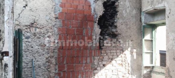 3 rooms Apartment in Carugo, Italy No. 359278 20