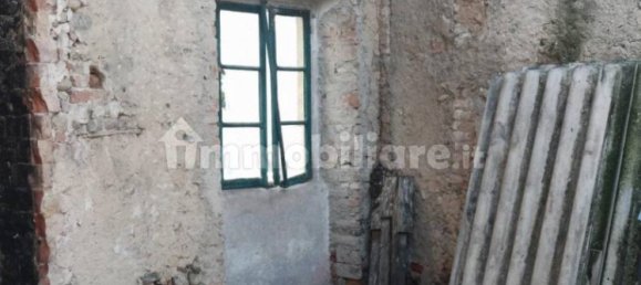 3 rooms Apartment in Carugo, Italy No. 359278 14
