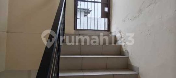 Laden in Tangerang, Indonesia 376m², Nr. 2583 13