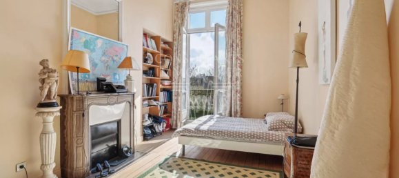 5 bedrooms Apartment in Paris, France No. 345044 8